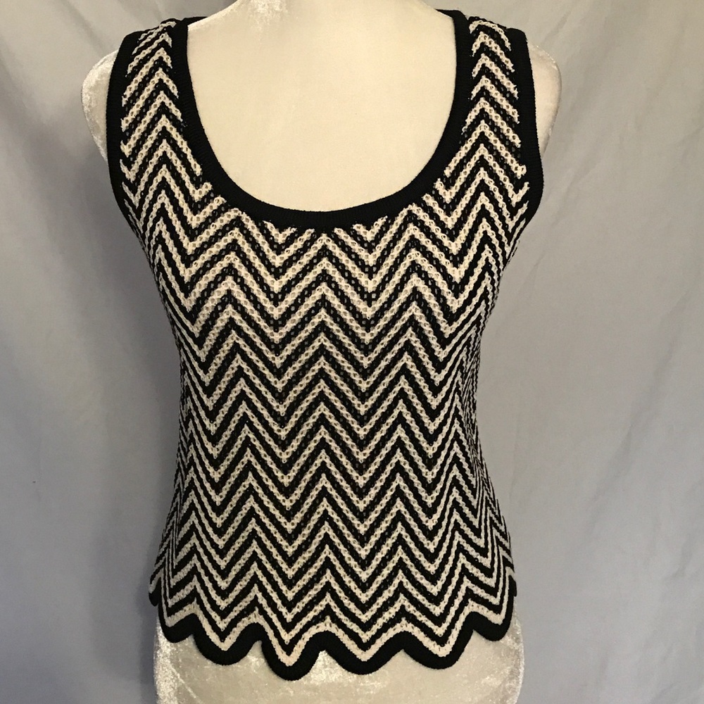 St. John Knit Loose Knit Tank Black & White SZ MD